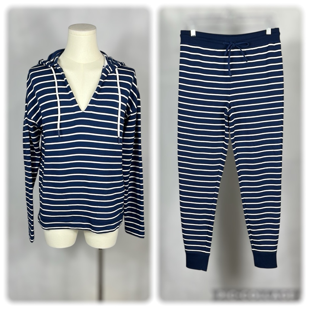 Vineyard Vines Dreamcloth Striped Hoodie And Jogger Set In Navy.